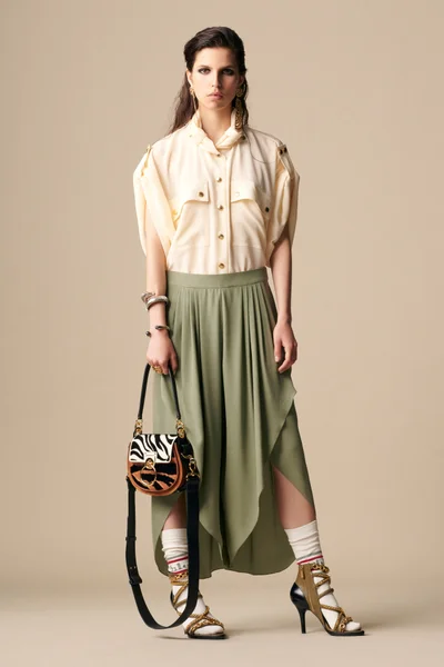 Look 32